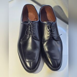Beautiful black Allen Edmonds men shoes Delray style. See pics. Retails is $400.
